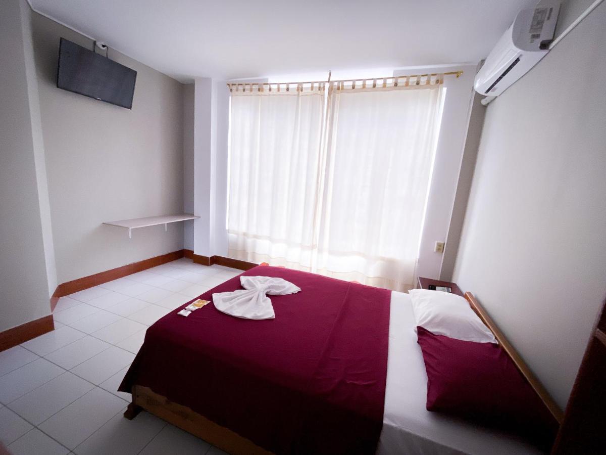 Hostal Casa Blanca プエルト・フランシスコ・デ・オレリャーナ エクステリア 写真